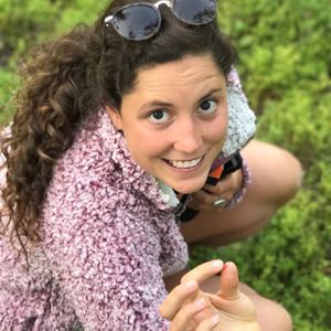 Meet your Posher, Claire